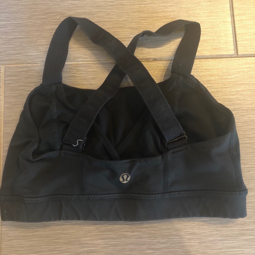 Lululemon sports bra